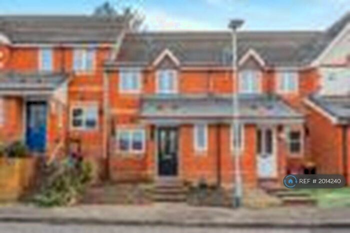 2 Bedroom Terraced House To Rent In Davy Close, Wokingham, RG40