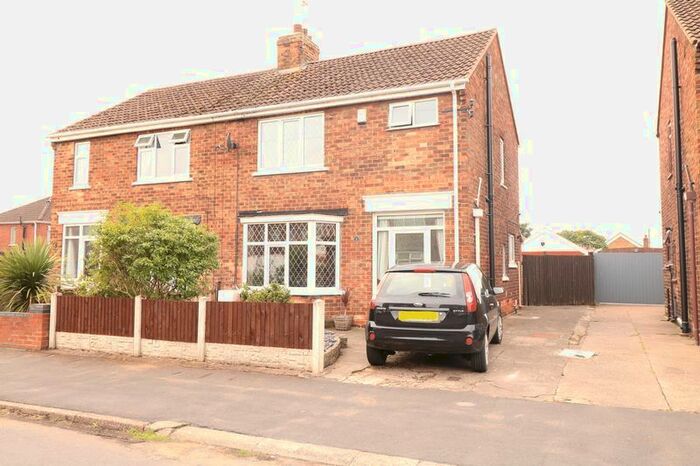 3 Bedroom Semi-Detached House To Rent In Hartshead Avenue, Scunthorpe, DN15