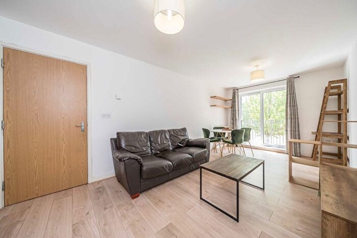 1 Bedroom Flat For Sale In Curtis Field Road, Streatham, SW16