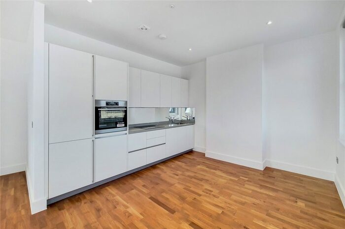 1 Bedroom Flat To Rent In Fullerton Road, The Tonsleys, SW18