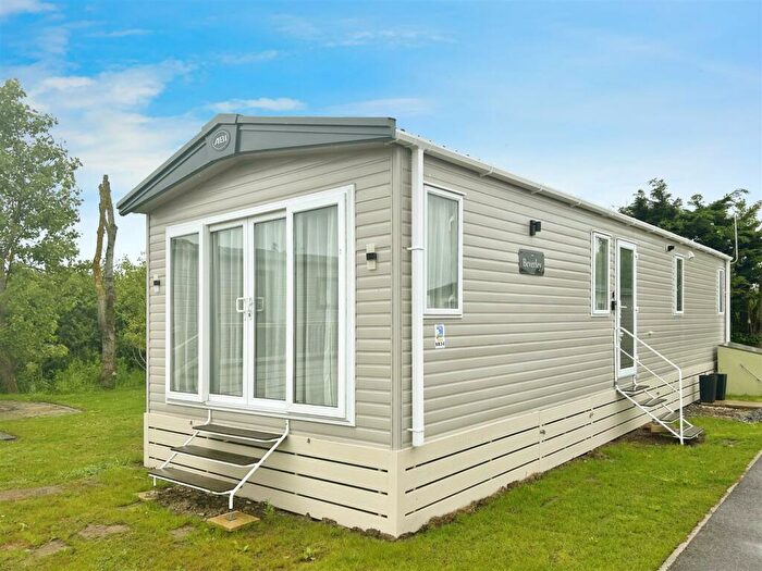 3 Bedroom Chalet For Sale In St. Johns Road, Whitstable, CT5