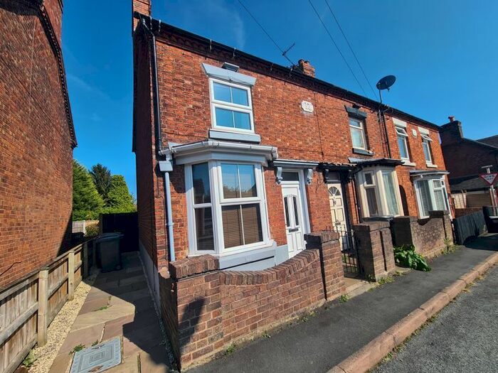 2 Bedroom End Of Terrace House To Rent In Victoria Road, Market Drayton, TF9