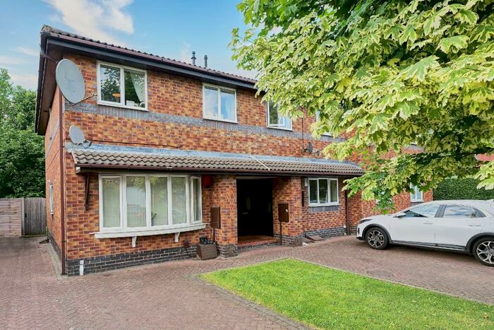 2 Bedroom Flat To Rent In Tolkien Way, Hartshill, Stoke-on-Trent, ST4