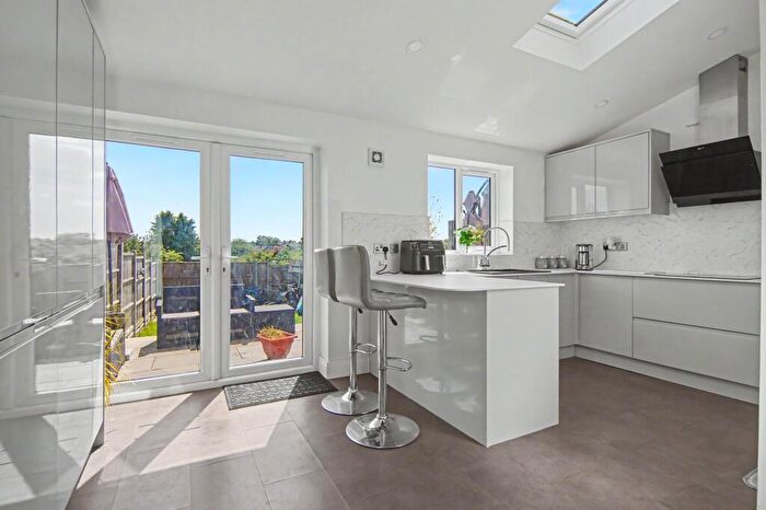 3 Bedroom Terraced House For Sale In The Scotchill, Coventry, CV6