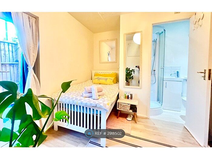 1 Bedroom End Of Terrace House To Rent In Garrick Drive, London, SE28