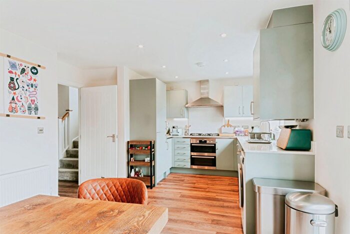 4 Bedroom Detached House For Sale In Gazelle Drive, Patterdown, Chippenham, SN15