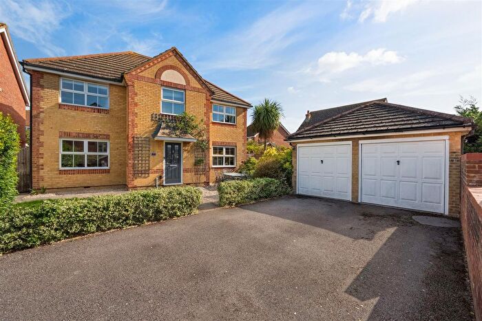 4 Bedroom Detached House For Sale In Sand End, Whitstable, CT5