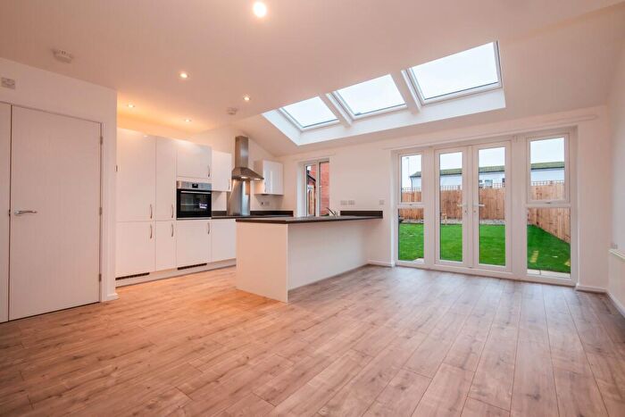 3 Bedroom House To Rent In Pollen Gardens, Warton, PR4