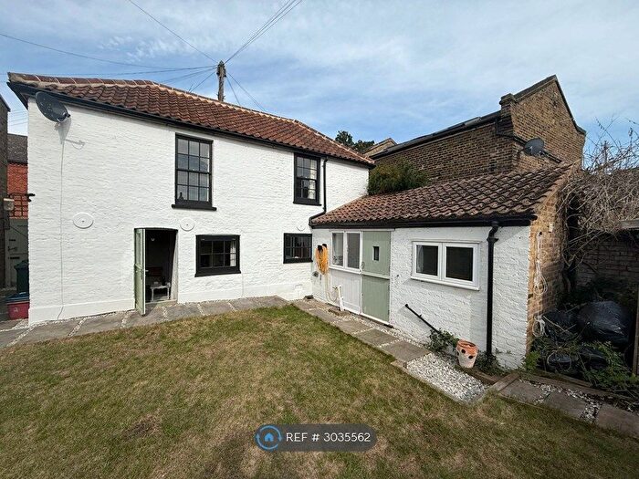 2 Bedroom Detached House To Rent In Thames Road, Chiswick, W4