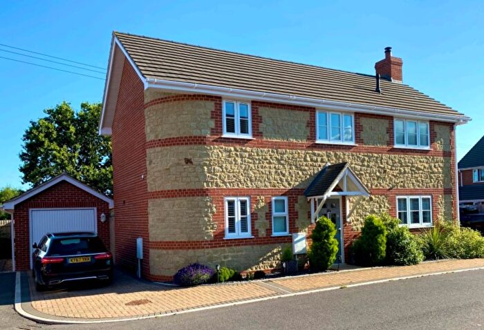 4 Bedroom Detached House For Sale In The Street, Motcombe, Shaftesbury, SP7
