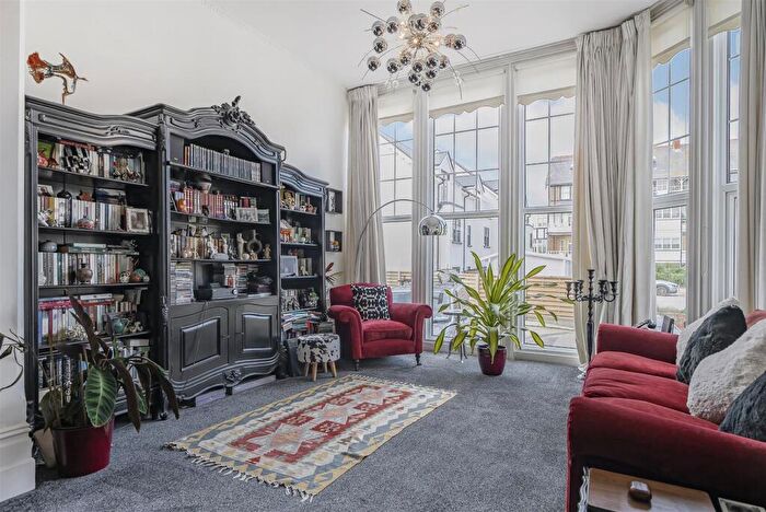 2 Bedroom Apartment For Sale In Beach Road, Westgate-On-Sea, CT8