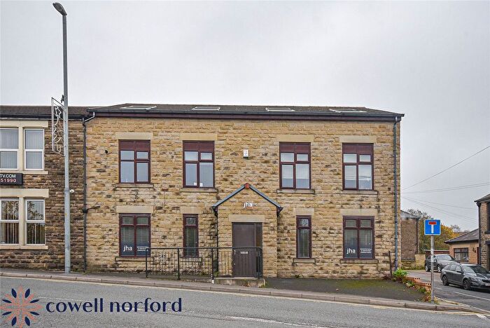 2 Bedroom Flat For Sale In Halliwell Street, Milnrow, Rochdale, Greater Manchester, OL16