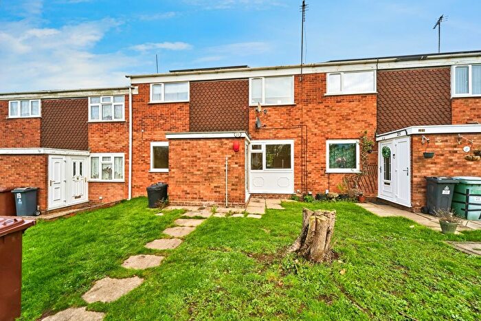 2 Bedroom Maisonette For Sale In Pommel Close, Walsall, West Midlands, WS5