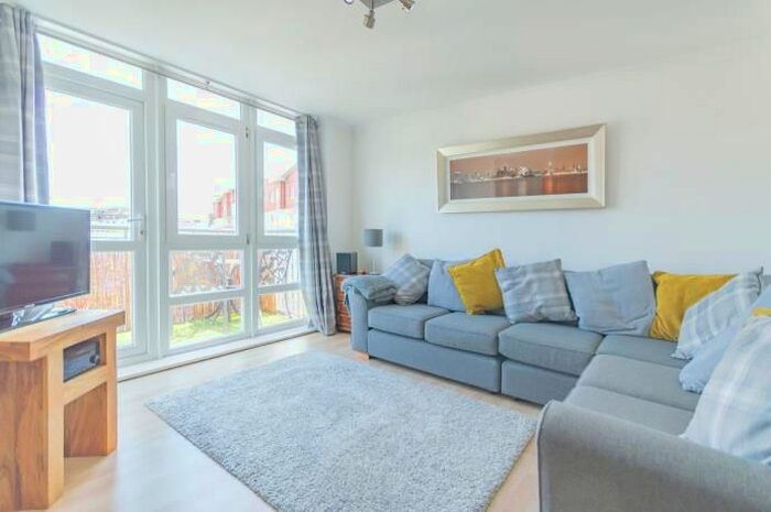 1 Bedroom Flat To Rent In Allanfield Place, Edinburgh, EH7
