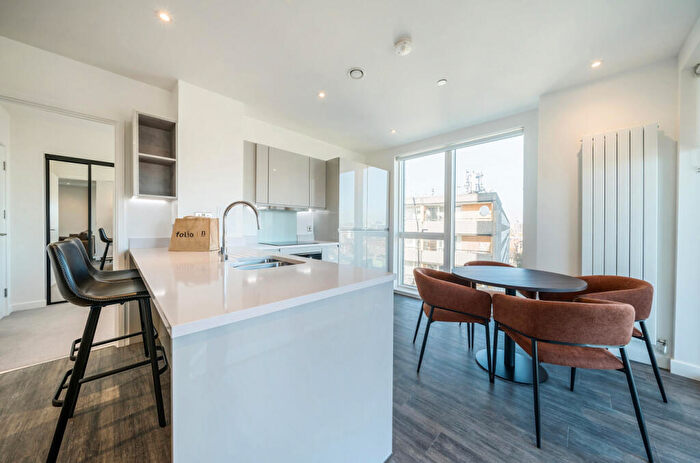 2 Bedroom Apartment To Rent In Thurlow Street, London, SE17