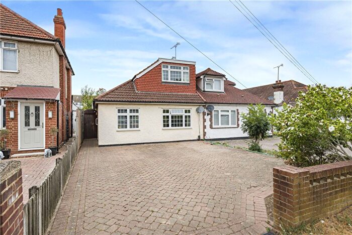 4 Bedroom Bungalow For Sale In Sevenoaks Way, St Pauls Cray, Kent, BR5