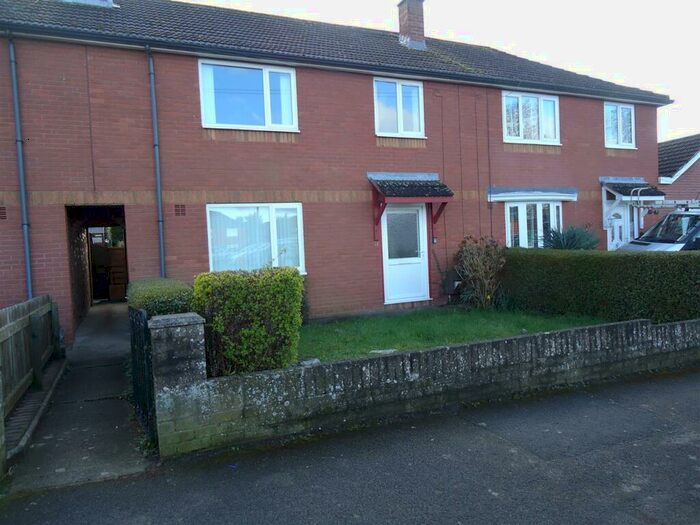 3 Bedroom Terraced House To Rent In Green Avenue, Caldicot, NP26