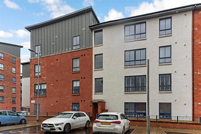 2 Bedroom Flat To Rent In Dalmeny Gate, Glasgow, G5