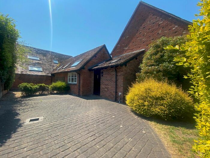 3 Bedroom Country House To Rent In Newhouse Lane, Upton Warren, Bromsgrove, B61