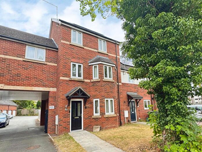 4 Bedroom Town House For Sale In All Saints Road, Warwick, CV34