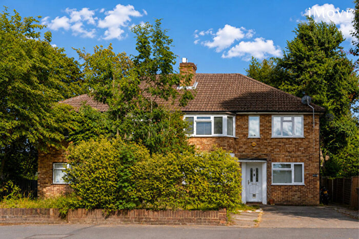 2 Bedroom Maisonette For Sale In Church Road, London, SE19