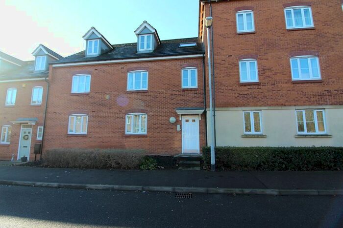 2 Bedroom Flat To Rent In Burberry Avenue, Hucknall, Nottingham NG15