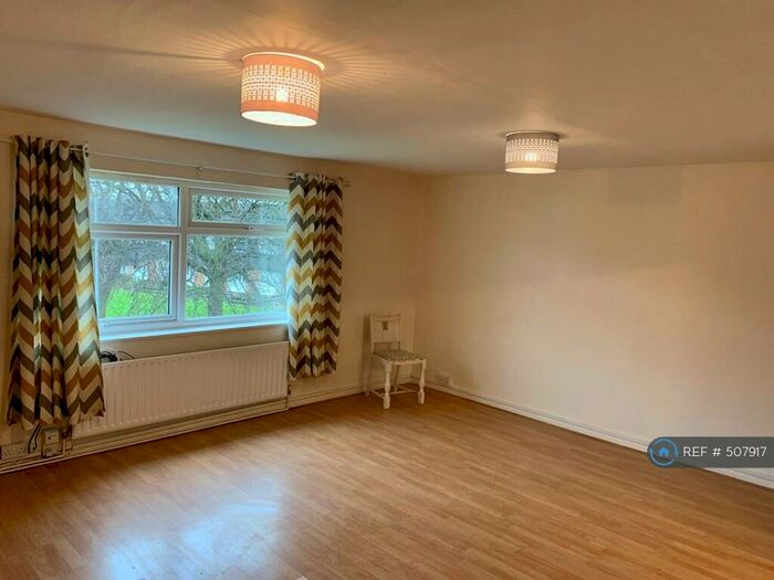 2 Bedroom Flat To Rent In Durham Court, Ellesmere Port, CH65