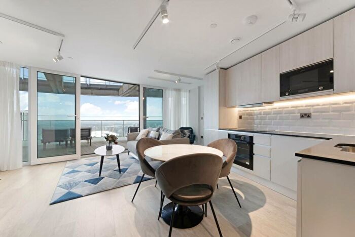 1 Bedroom Apartment To Rent In Arena Tower, Canary Wharf, E14