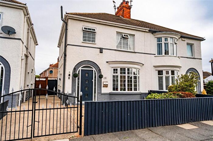 3 Bedroom Semi-Detached House For Sale In Lichfield Road, Grimsby, Lincolnshire, DN32
