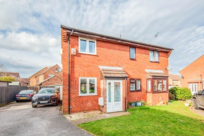 2 Bedroom Semi-Detached House To Rent In Gaydon Walk, Bicester, Oxfordshire, OX26