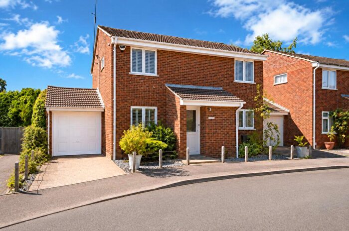 4 Bedroom Detached House For Sale In Thamesdale, London Colney, St. Albans, Hertfordshire, AL2
