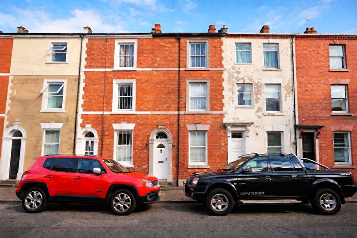 3 Bedroom Terraced House For Sale In Lower Thrift Street, Northampton, NN1