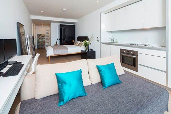 Studio To Rent In Walworth Road, Elephant And Castle, London, SE1