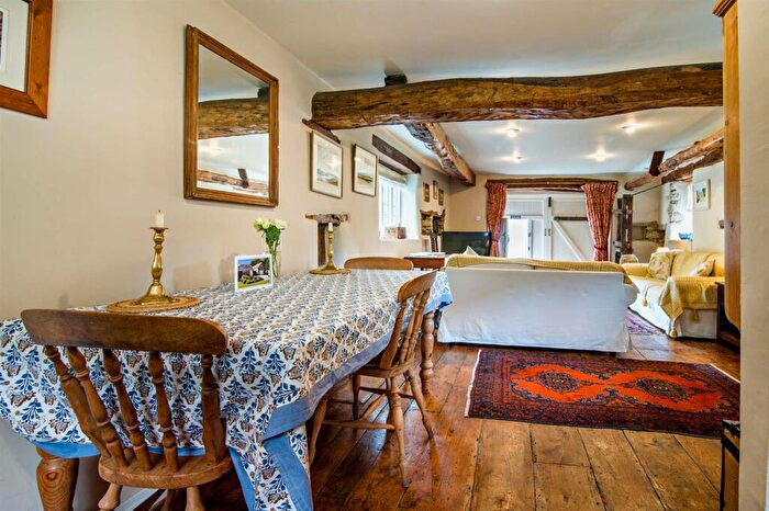 2 Bedroom Barn Conversion To Rent In Long Barn, GL7