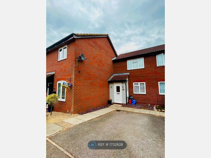 1 Bedroom Terraced House To Rent In Newcastle Close, Stevenage, SG1
