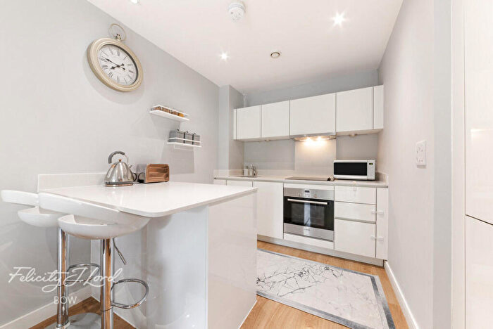 1 Bedroom Apartment For Sale In Voysey Square, London, E3