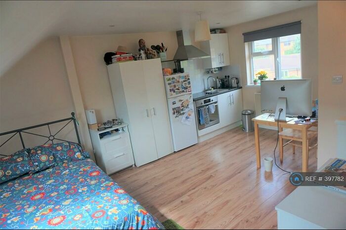 1 Bedroom Flat To Rent In Trundleys Road, London, SE8