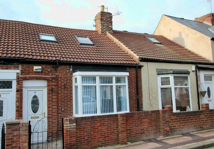 3 Bedroom Cottage To Rent In Harlow Street, Sunderland, Tyne And Wear, SR4