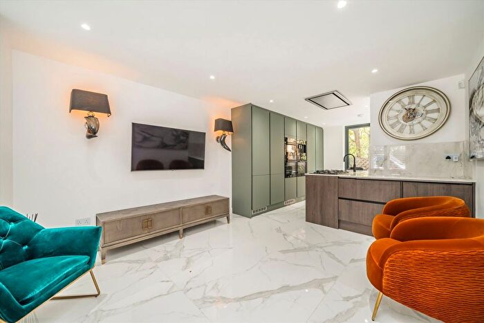 3 Bedroom Property To Rent In Wymering Road, Maida Vale, W9