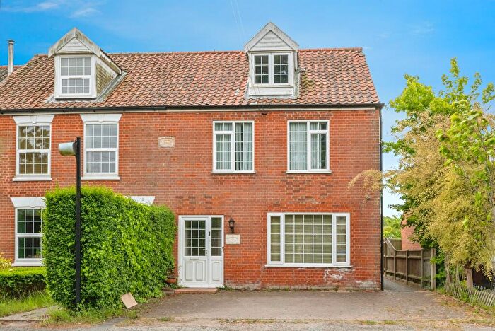 3 Bedroom Semi-Detached House For Sale In Bridge Road, Potter Heigham, Great Yarmouth, NR29