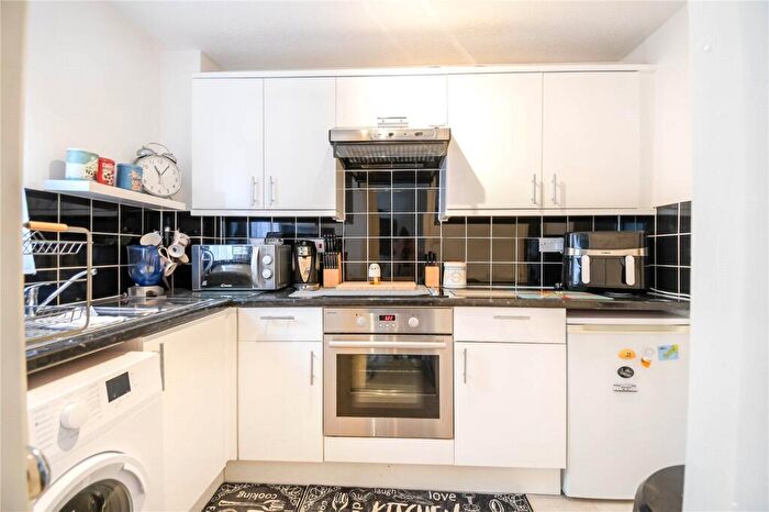 1 Bedroom Apartment For Sale In Mill Lane, Newbury, Berkshire, RG14