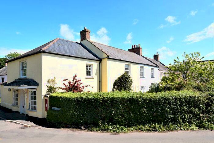 4 Bedroom End Of Terrace House For Sale In Church Road, Weston-super-Mare, BS24