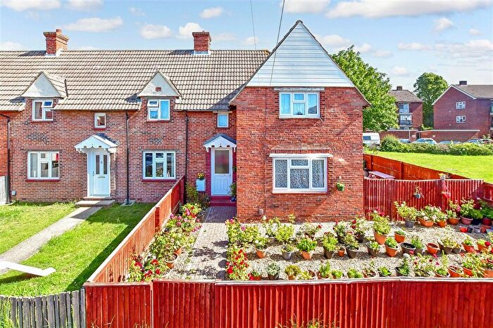 3 Bedroom End Of Terrace House For Sale In Third Avenue, Portsmouth, Hampshire, PO6
