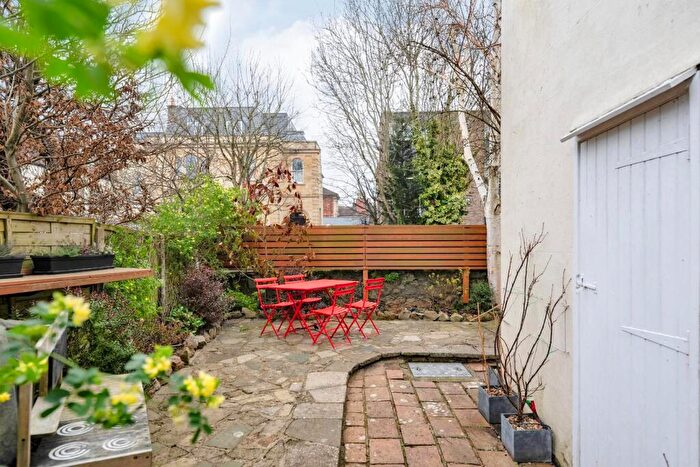 2 Bedroom Flat For Sale In Exeter Buildings, Bristol, BS6