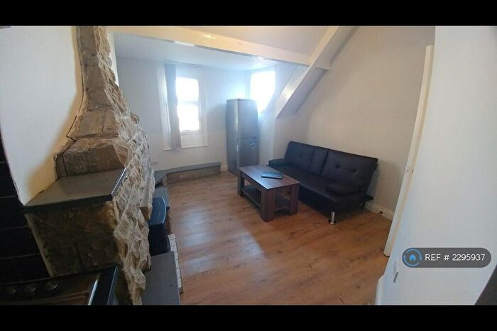 1 Bedroom Flat To Rent In Grattan Road, Bradford, BD1