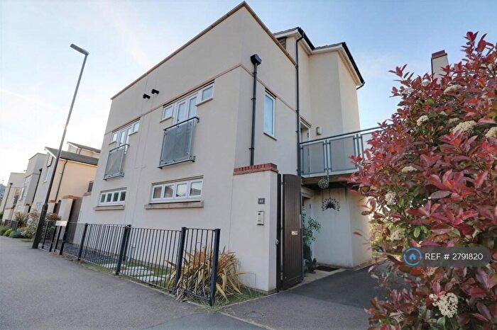 3 Bedroom Semi Detached House To Rent In Addington Avenue, Milton Keynes, MK12