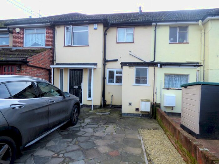 3 Bedroom Terraced House To Rent In Southend Road, Wickford, Essex SS11