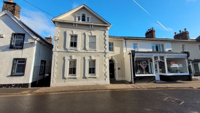 3 Bedroom Terraced House To Rent In Frogmore Street, Abergavenny, NP7