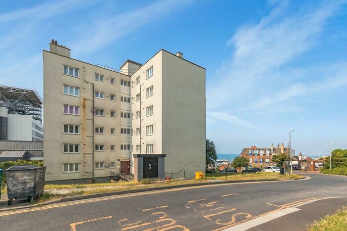 2 Bedroom Apartment To Rent In Donald Hall Road, Brighton, BN2