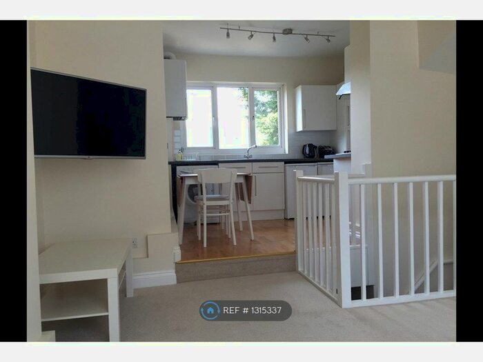 1 Bedroom Flat To Rent In Lewisham Road, London SE13